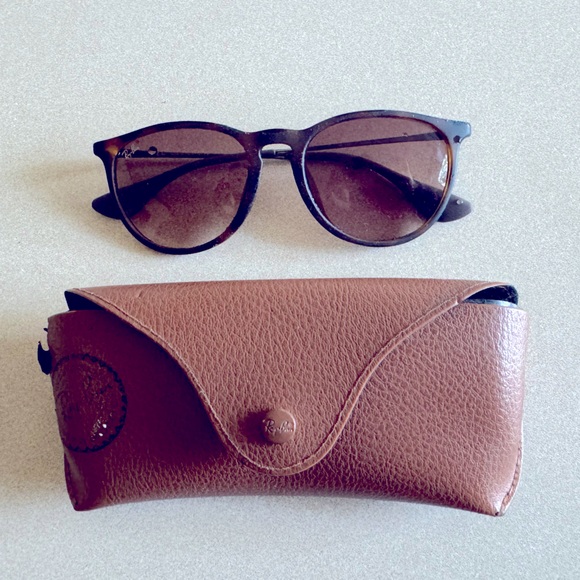 Ray-Ban Erika round sunglasses with brown case. - Picture 1 of 3